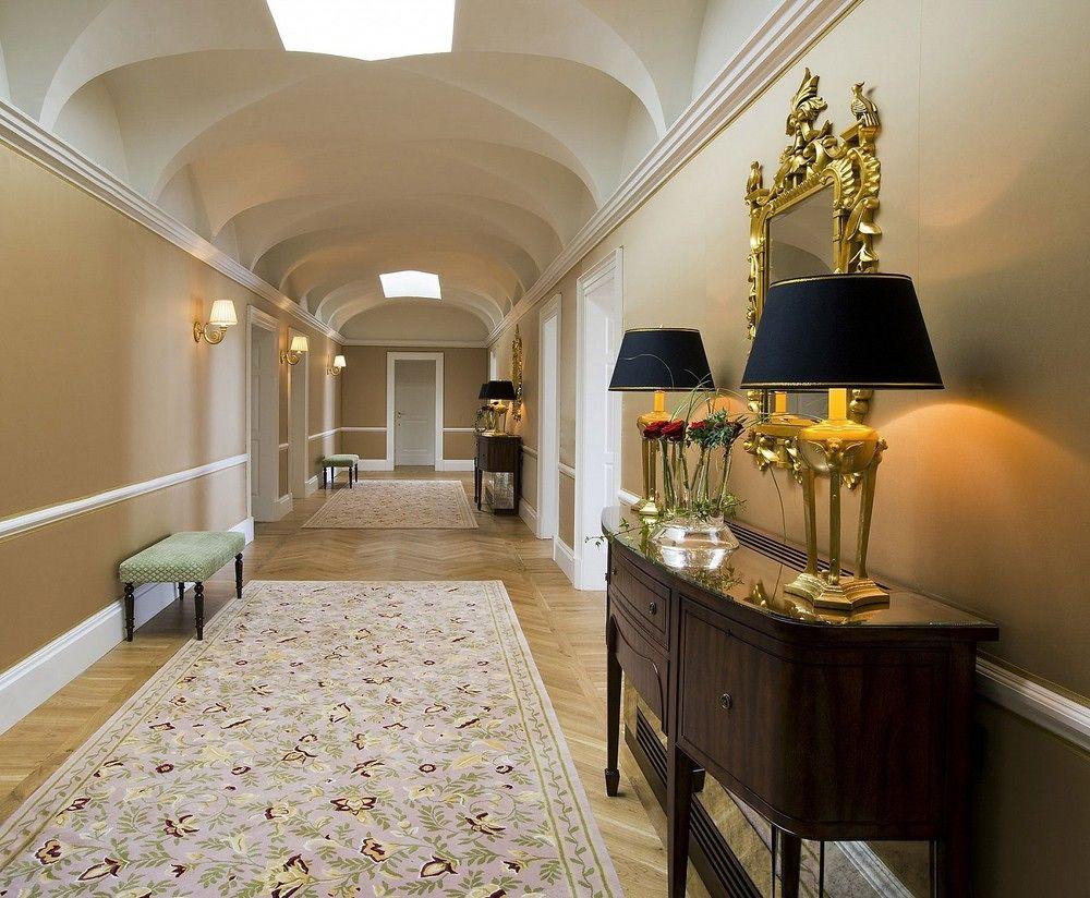 Castlemartyr Resort Hotel ภายใน รูปภาพ A hallway
