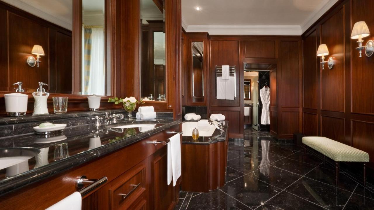 Castlemartyr Resort Hotel ภายนอก รูปภาพ Bathroom