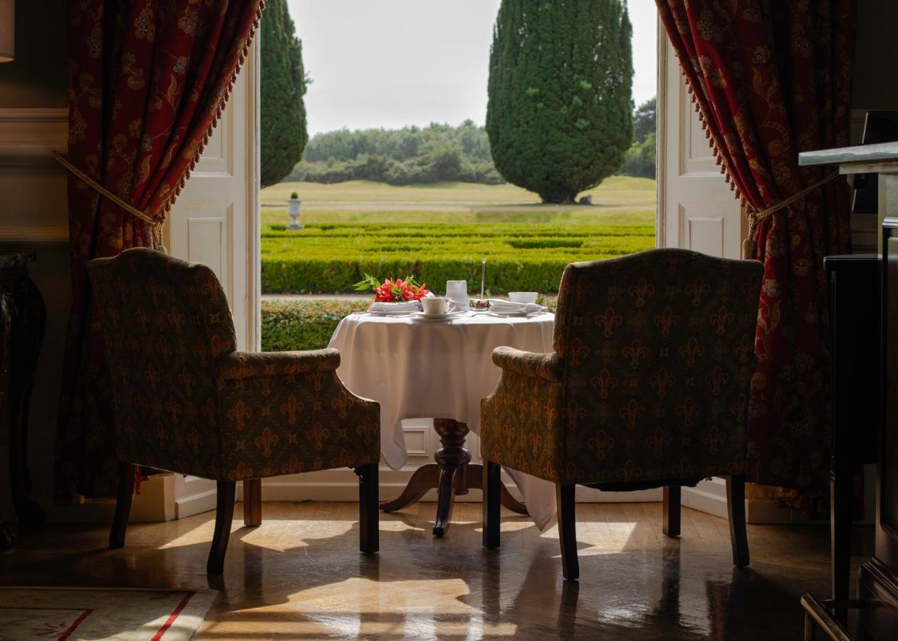 Castlemartyr Resort Hotel ภายนอก รูปภาพ The dining room at the hotel